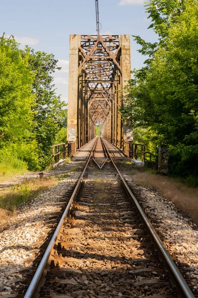 Metal Structure Railway Viaduct River Background Blue Sky Clouds Day — Stock Photo, Image