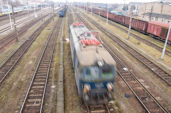 Locomotive Elettriche Carri Infrastrutture Ferroviarie Una Giornata Autunnale Nuvolosa — Foto Stock