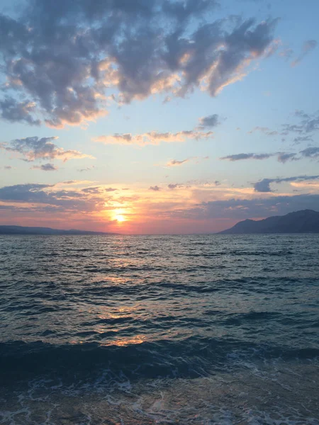 Seestrand Bei Sonnenuntergang Einem Sommerabend Sonnenuntergang Über Dem Meer Himmel — Stockfoto