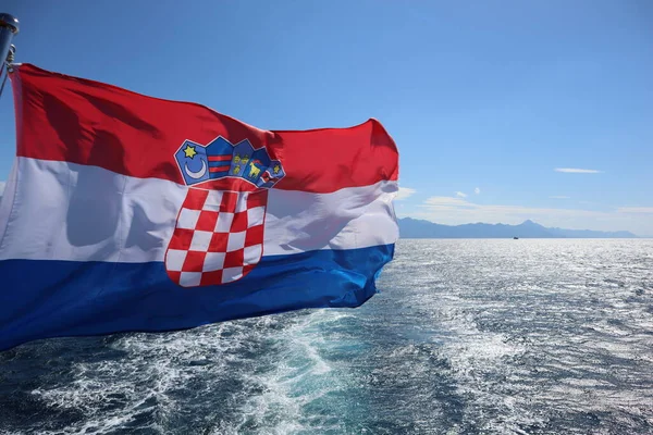 Bandera Croacia Fondo Del Mar Playa Cielo Despejado — Foto de Stock