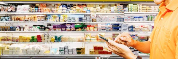 Scenes Work Food Delivery Man Using Smartphone Take Orders Customers — Stock Photo, Image