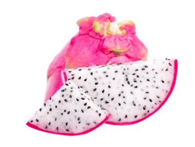 Ejderha meyvesi beyaz arka planda izole. Bir dilim taze Pitaya ya da kesme yolu olan Pitahaya meyvesi..