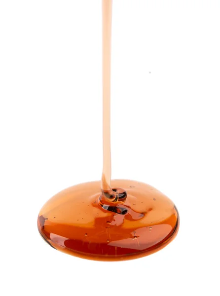 Arroser Sirop Caramel Isolé Sur Fond Blanc Des Éclaboussures Sauce — Photo