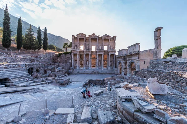 Zřícenina Celsia Starobylém Městě Efesus Turecko Překrásném Letním Dni Srpna — Stock fotografie