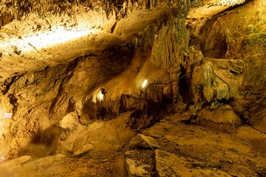 Fakilli Cave, located in Duzce, Turkey, offers a wonderful view with natural formations, stalactites and stalagmites.