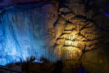Fakilli Cave, located in Duzce, Turkey, offers a wonderful view with natural formations, stalactites and stalagmites.