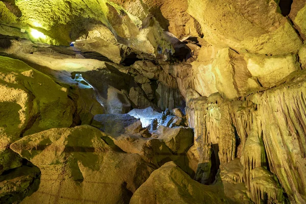 Fakilli Cave, located in Duzce, Turkey, offers a wonderful view with natural formations, stalactites and stalagmites.