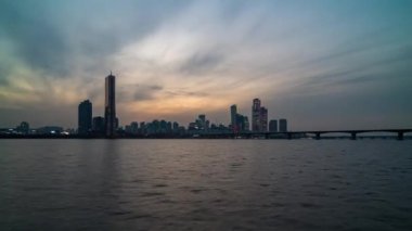 Seul ve Günbatımı. Güney Kore 'de Skyline