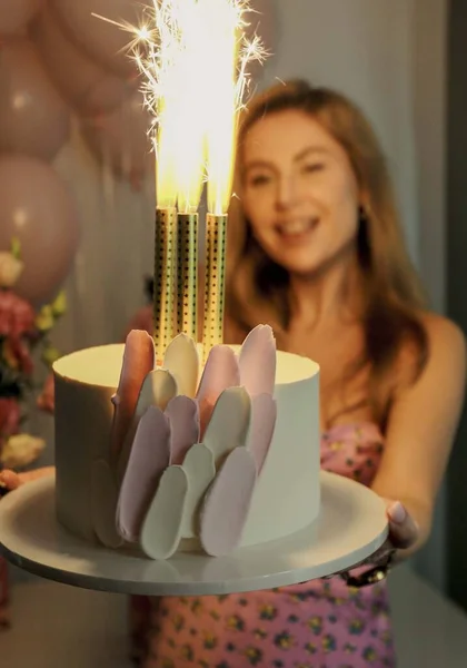 Woman Candle Cake Party — Φωτογραφία Αρχείου