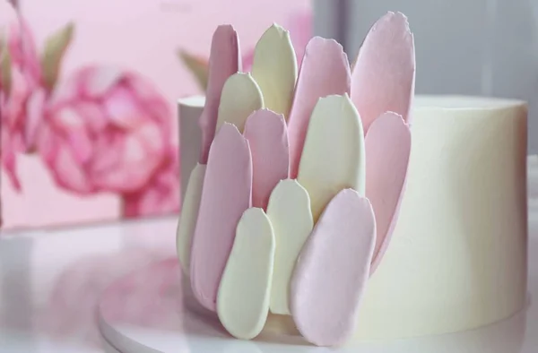 Bolo Rosa Marshmallows Uma Celebração — Fotografia de Stock