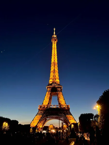 Eiffel Tower Background Night Sky Paris Summer — Stock fotografie