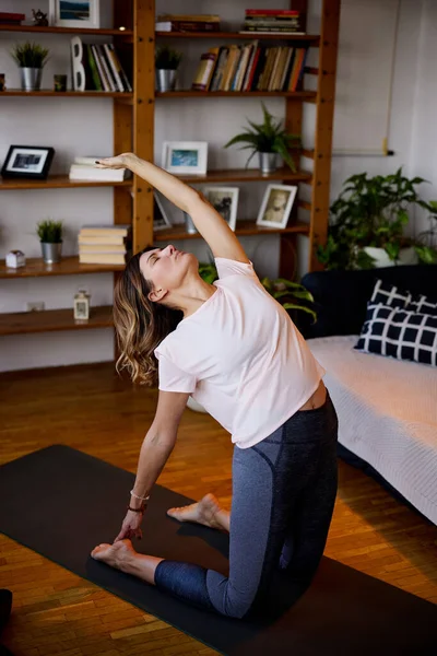 Flexible Yogi Woman Stretching Kneeling Mat Home — Stock Photo, Image