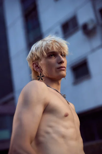 Portrait Blonde Shirtless Teenage Boy Urban Exterior – stockfoto