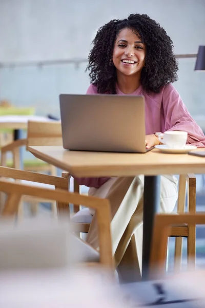 Freelancer Sits Cafe Typing Laptop —  Fotos de Stock