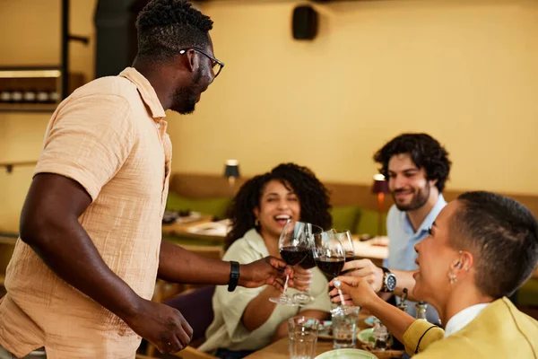 Friends Toast Wine Winery Dinner Party — Stockfoto