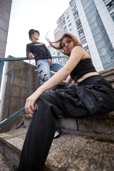 Teenage Couple Posing Street Selective Focus Teenage Boy — Fotografia de Stock