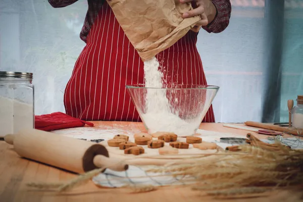 Bakery Man Holding Flour Bag Pouringin Glass Bowl Homemade Christmas — Stock Photo, Image