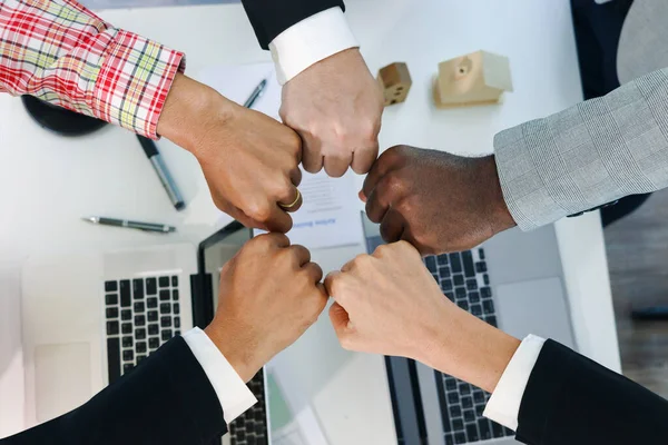 Overhead View Business People Putting Hands Ököl Join Together Meeting — Stock Fotó