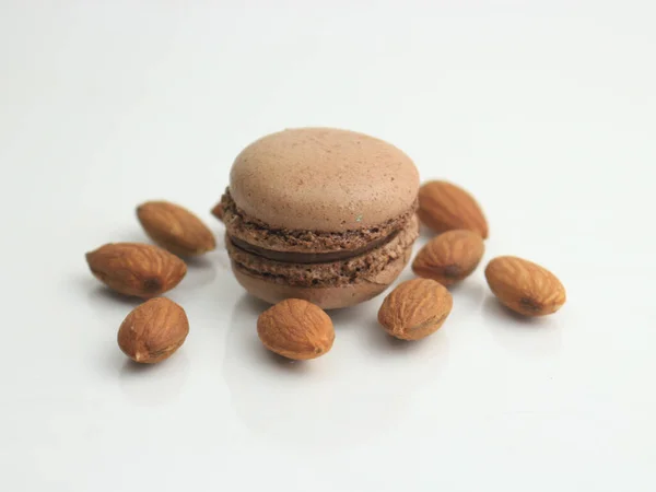 Französisch Macarons Makronen Kuchen Mit Mandelnusskernen Auf Weißem Hintergrund Köstliche — Stockfoto
