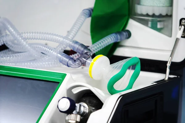 Mobile Device Artificial Lung Ventilation Monitor Oxygen Bolon Close — Stock Photo, Image