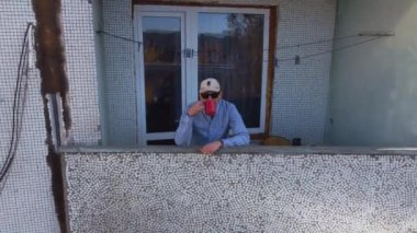 Savaş öncesi Kharkiv 'in pencereden genel panoramasına bakışı