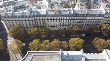 Paris 'te İHA uçağından bir sokak..