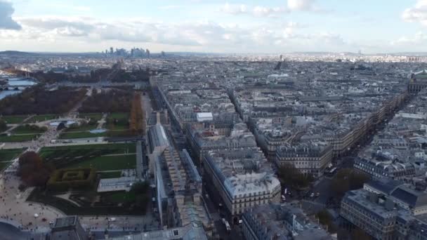 Widok z powietrza na domy w pobliżu Tuileries Garden. — Wideo stockowe