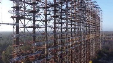 Bir Sovyet ICBM fırlatıcısının insansız hava aracı görüntüsü.