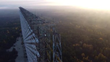 Duga radarının dar taraftan Çernobil 'deki İHA görüntüsü.