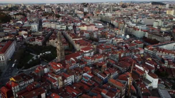 Drone view of the center of Porto with famous architectural monuments at sunrise — Stockvideo