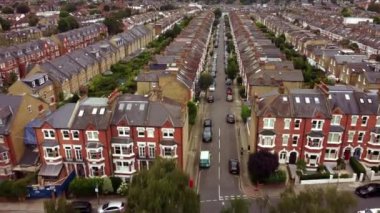 Güney Londra 'daki bir dizi konağın insansız hava aracı görüntüsü.