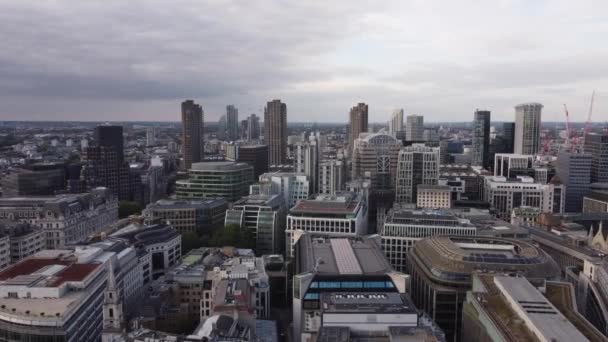 Aerial view of the London metropolis near the City of London. — Stockvideo