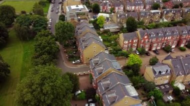 Clapham Common 'un ve Balham' ın yerleşim alanlarının havadan görünüşü.