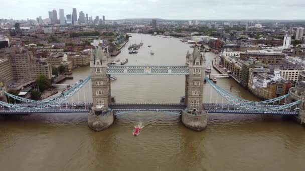 Filming Drone Tower Bridge Side River View City — стоковое видео