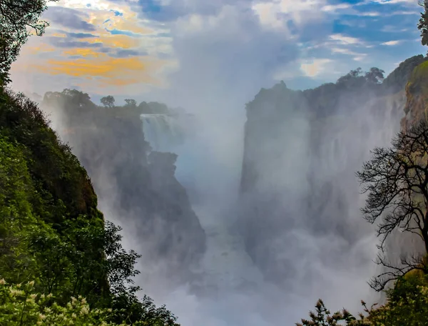 Victoria Falls Water Dust Fog Morning Sunrise Banks Water Flow — Stockfoto