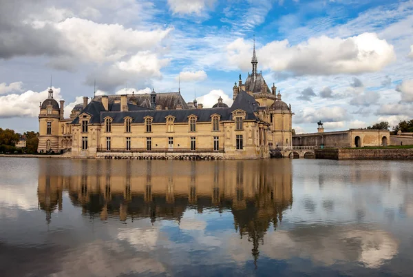 Paisagem Celestial Sobre Chateau Chantilly Objeto Herança Cultural Histórica França — Fotografia de Stock