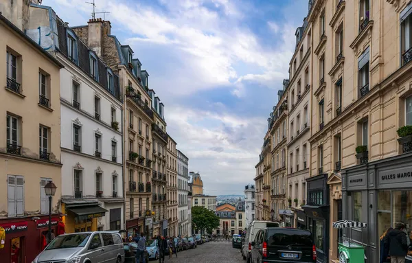 Typowa Ulica Dzielnicy Montmartre Schodami Paryż Francja — Zdjęcie stockowe