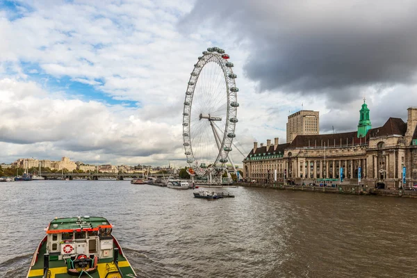Thames River Och Ferris Wheel London England Storbritannien — Stockfoto