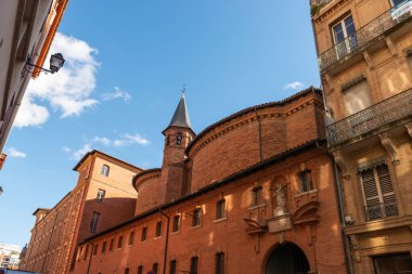 Toulouse, Haute Garonne, Occitanie, Fransa 'da tipik tuğla cepheleri