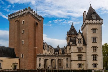Pau Kalesi 'nin ana girişi, Bearn, Yeni Aquitaine, Fransa