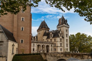 Pau Kalesi 'nin ana girişi, Bearn, Yeni Aquitaine, Fransa