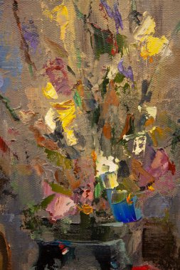 Kesik sulu bir karpuz ile, meyve ve sebzelerle, bir buket kır çiçeğiyle, pitoresk bir natürmort parçası, yağda, tuvalin üzerinde uyumlu bir kompozisyonda yapılır..