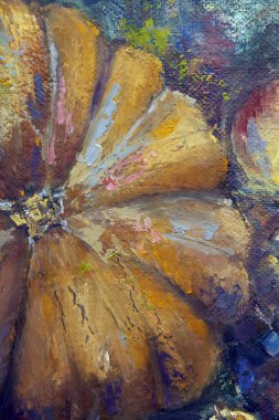  Meyve ve sebzelerle dolu sakin bir hayatın bir parçası. Kompozisyonun ortasında şeffaf bir tabak var. Üzüm demetleri ile birlikte, sağda elmalı bir hasır sepet, solda balkabağı.