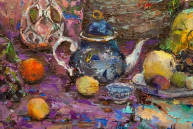Bir Gürcü sürahisi, bir oryantal vazo, bir çaydanlık, meyve ve renk beneklerini uyumlu bir şekilde tamamlayan resimli natürmort bir yaşam..
