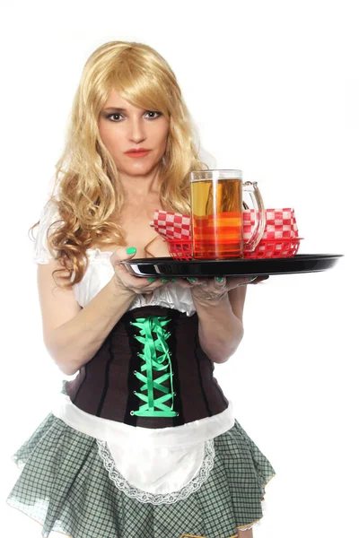 Kelnerka Kubkiem Piwa Zbliżenie Biały — Zdjęcie stockowe
