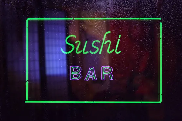Vintage Neon Sushi Bar Conectarse Ventana Mojada — Foto de Stock
