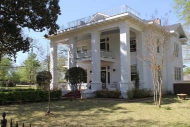 Kırsal Küçük Kasabadaki Tarihi Konak