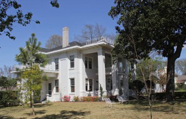 Kırsal Küçük Kasabadaki Tarihi Konak