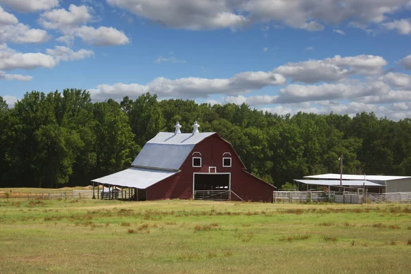 Red Barn Situé Ferme Dans Est Texas Avec Blue Sky — Photo