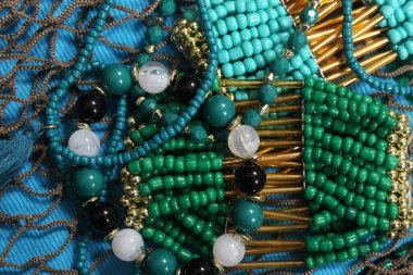 Mücevher ve Balıkçılık Ağı ile Denizkızı Moda